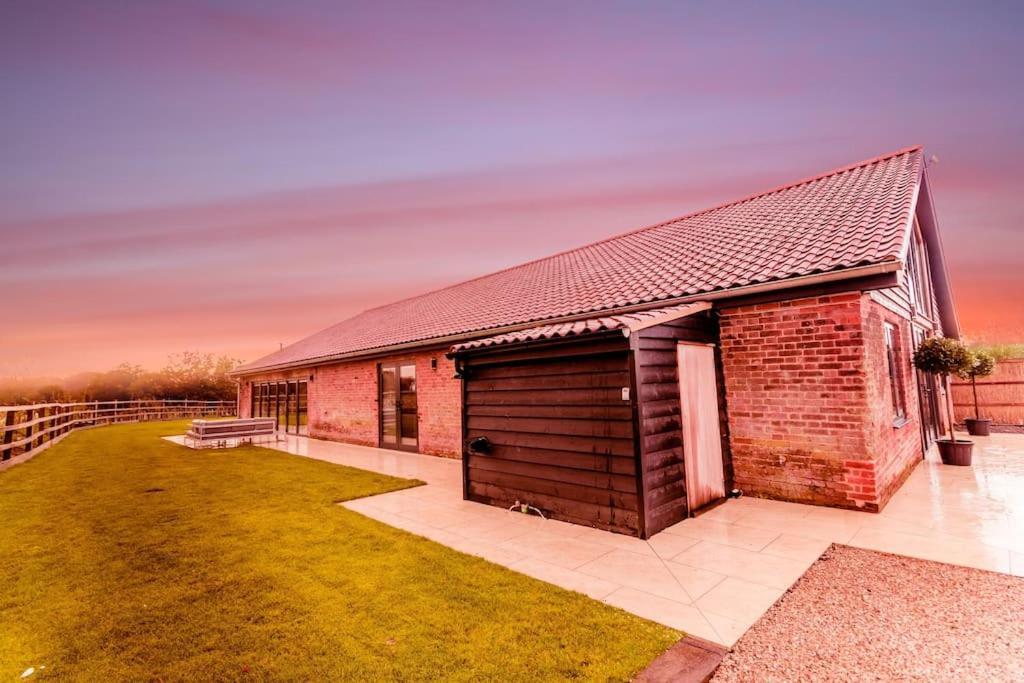 Beautiful Barn Conversion Close To The Broads Dilham Buitenkant foto