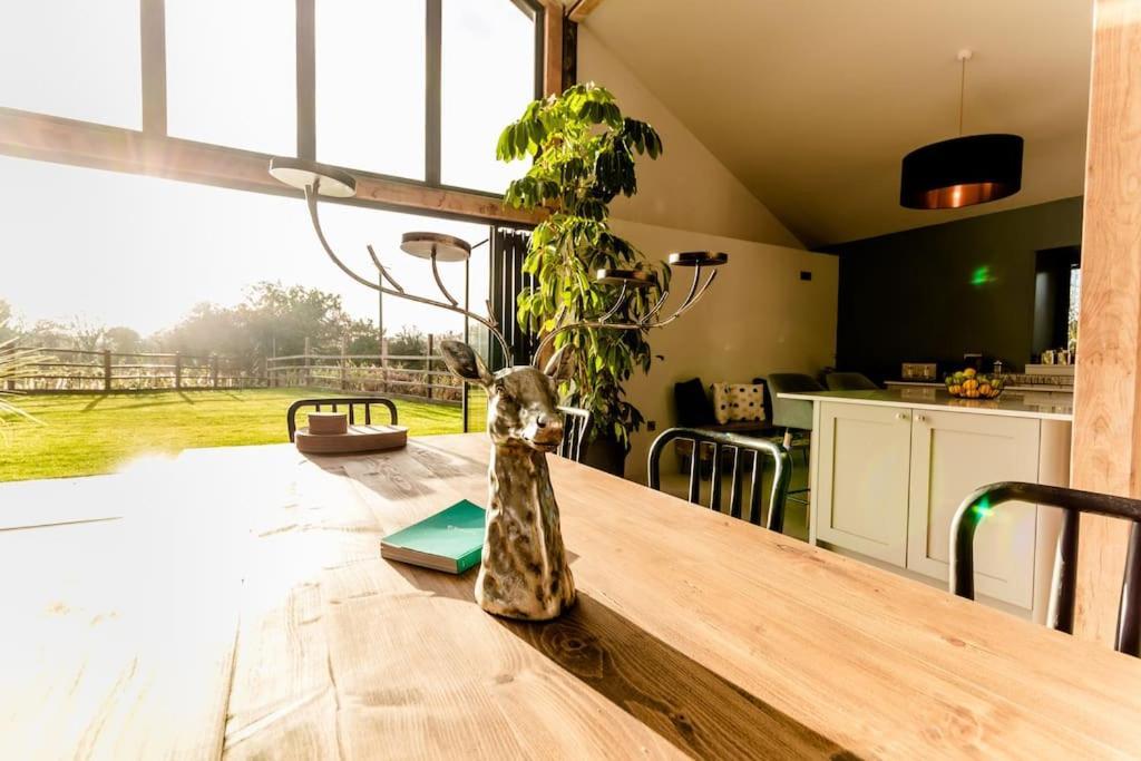 Beautiful Barn Conversion Close To The Broads Dilham Buitenkant foto
