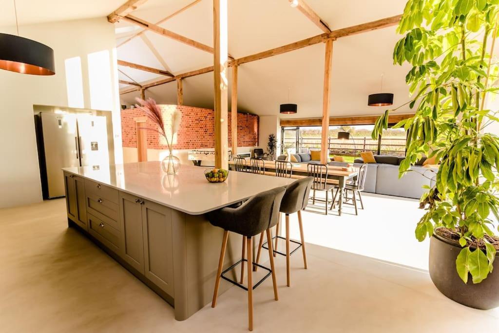 Beautiful Barn Conversion Close To The Broads Dilham Buitenkant foto